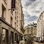 District Republique Hotel 2*