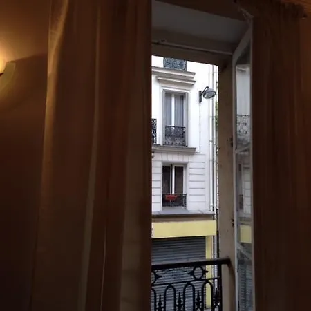 Hotel District Republique Parigi