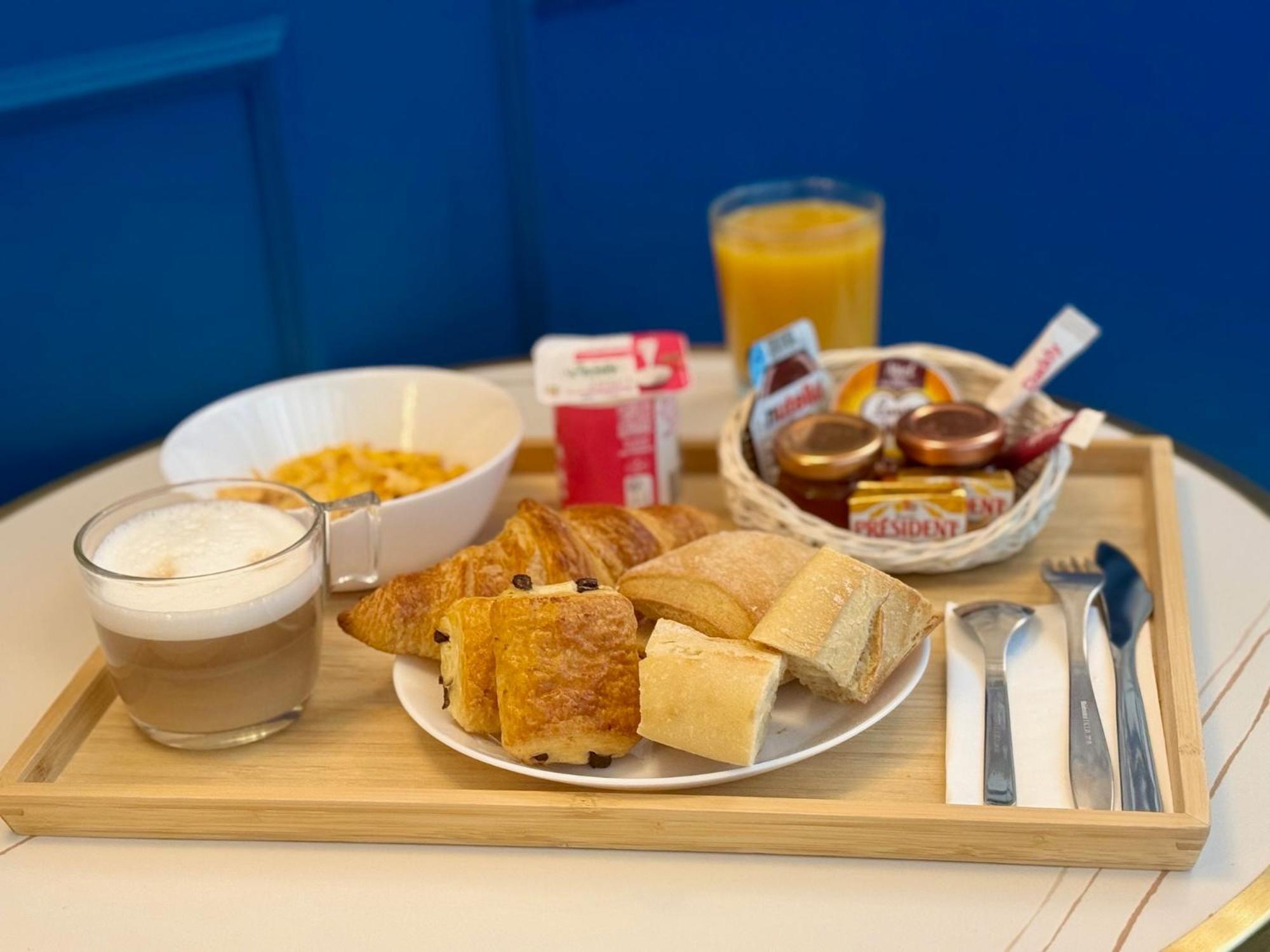 Hotel District Republique