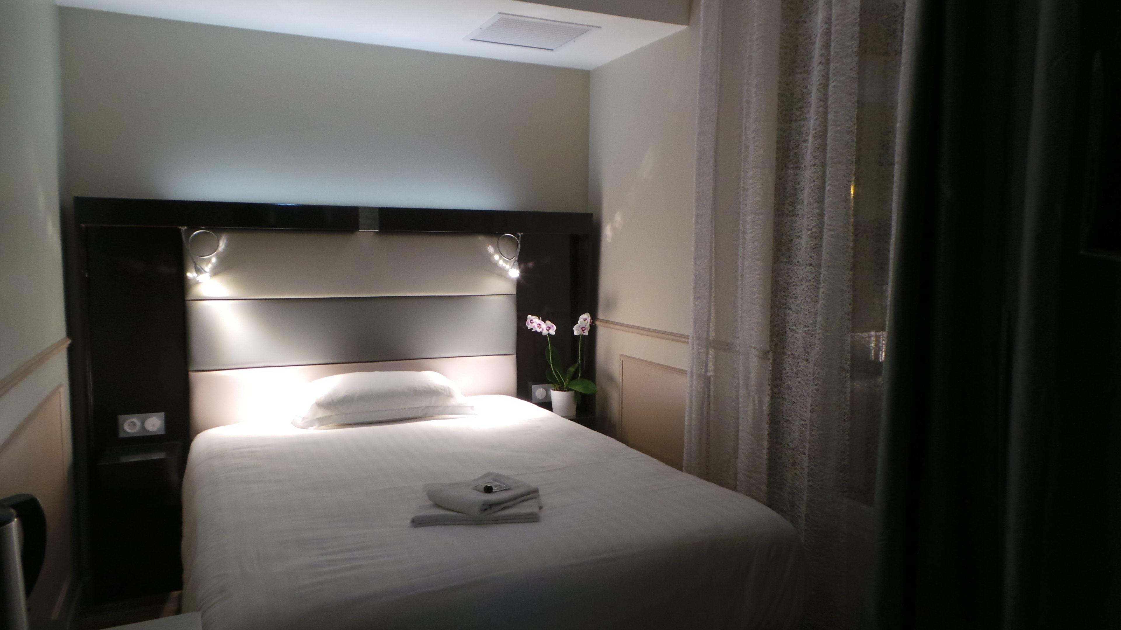 District Republique Hotel 2*