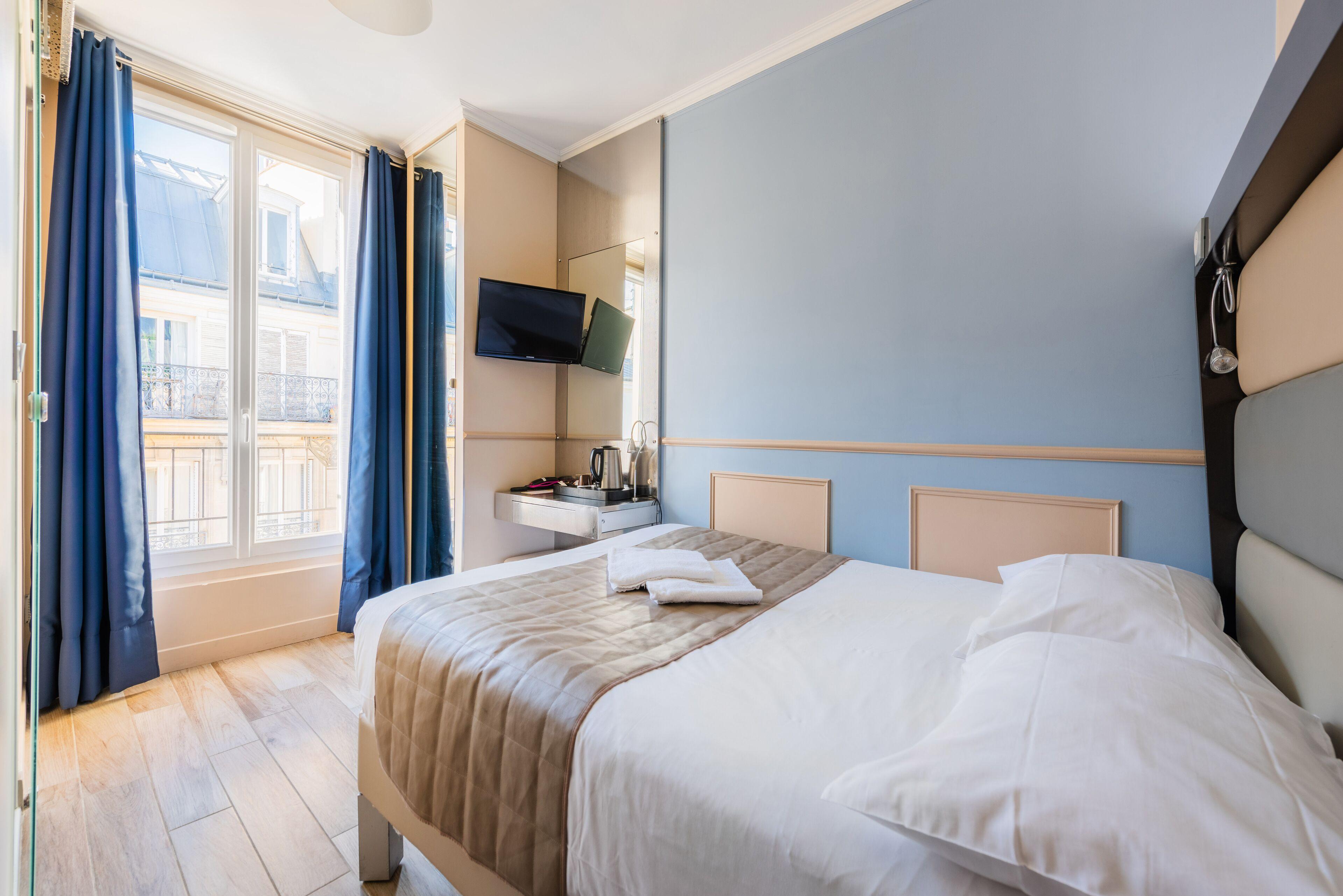 District Republique 2* Paris